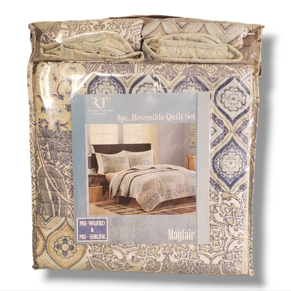 Mayfair Quilt set, Queen size, 3 pc reversible